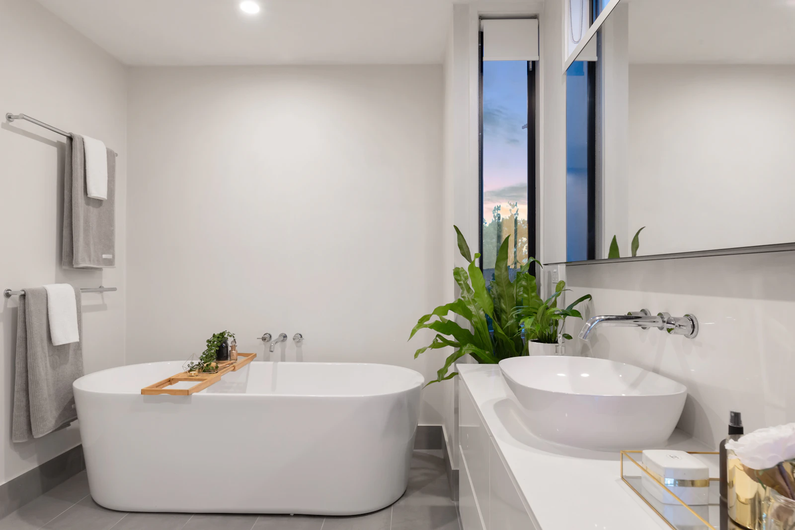 Modern bir banyo. Temsili görsel.